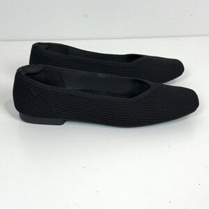 Vivaia Margot 2.0 Black Square-Toe V-cut Flats 7/37.5